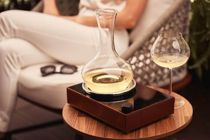TITAN Portable Electronic Decanter Chiller
