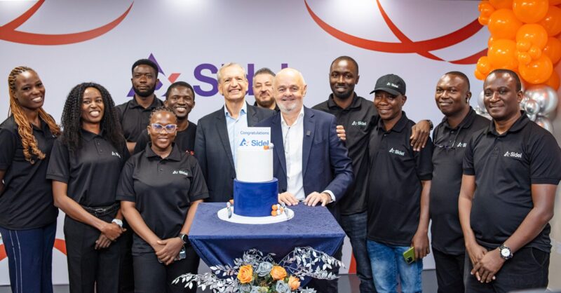 Clive Smith, Executive Vice President of Customer Management for the Asia, Oceania, and Africa (AOA Region), and Pietro Cassani, President and CEO at Sidel.