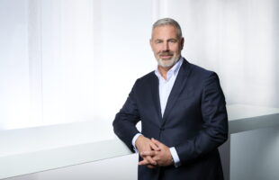 Headshot of Stefan Klebert