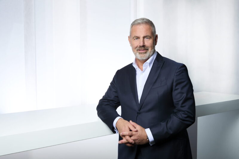 Headshot of Stefan Klebert